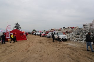 Gemlik’te deprem tatbikatı gerçeğini aratmadı